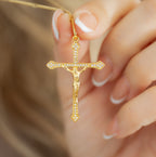 Dije Cruz Cristo Circonias 4Cm