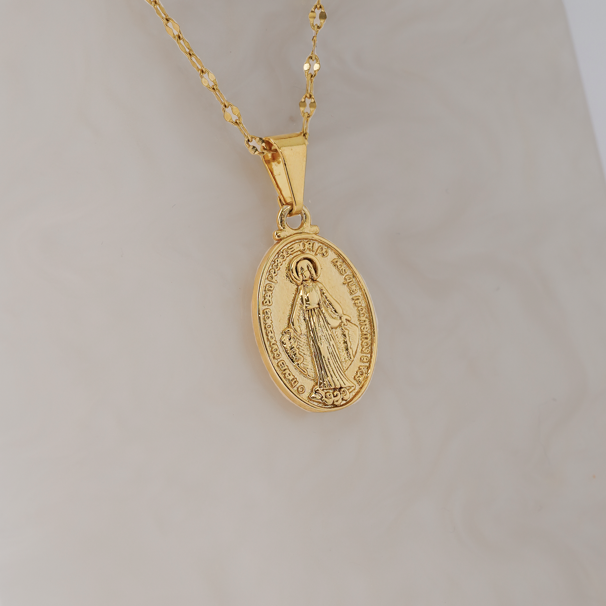 Dije Nuestra Señora Milagrosa
