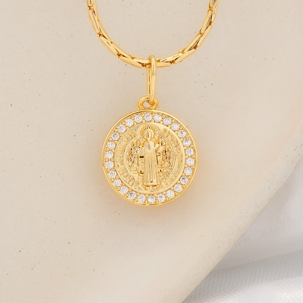 Dije San Benito Red Circonias 1.8Cm